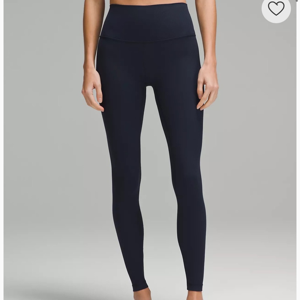 LULULEMON navy ribbed align leggings. Barley worn. Perfect condition